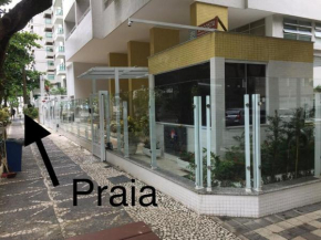 Apartamento 50m da Praia da Pitangueiras-Guarujá